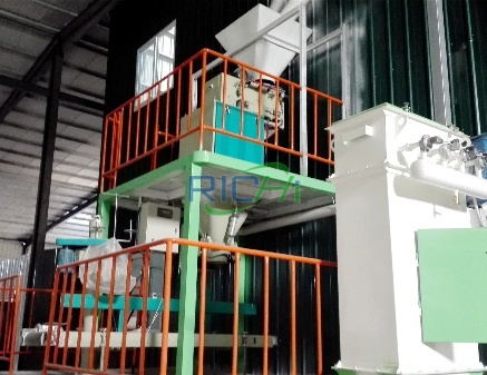 case of animal feed bagging machine